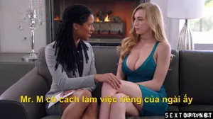 Bố dượng trừng phạt đứa con gái ngỗ nghịch không nghe lời