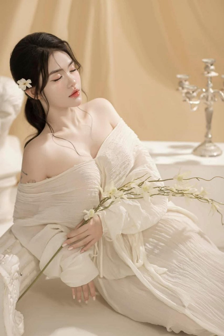 Cô vợ mới cưới xin Anh xã đi công việc với cấp trên nào ngờ gã cấp trên đồi bại đè Nắc sml